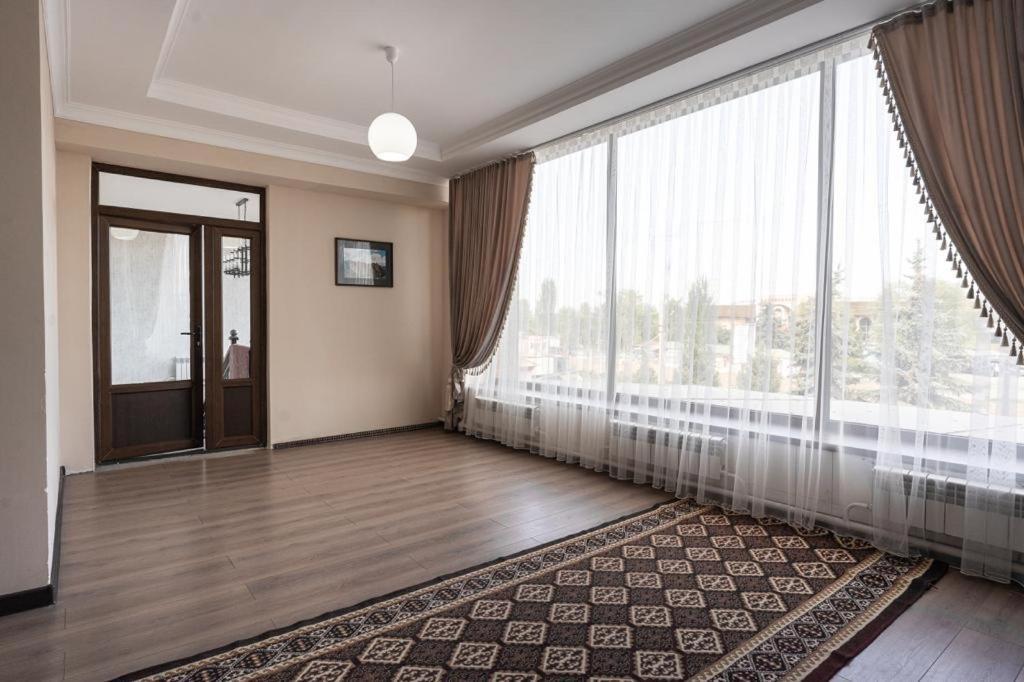 Muras Hotel Karakol Εξωτερικό φωτογραφία