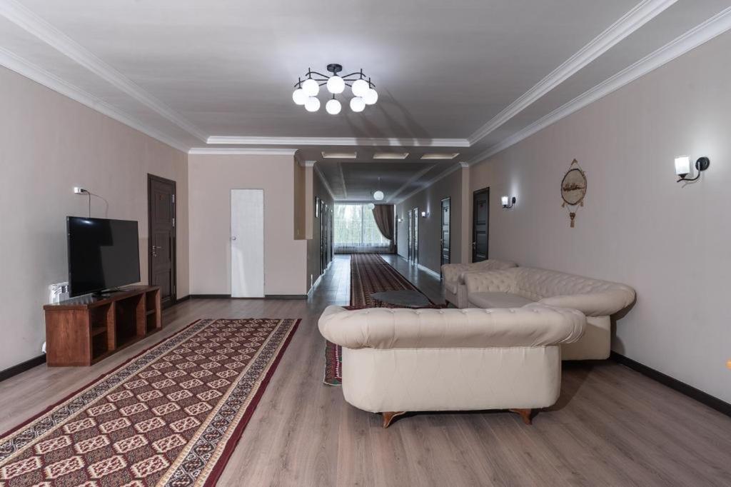 Muras Hotel Karakol Εξωτερικό φωτογραφία